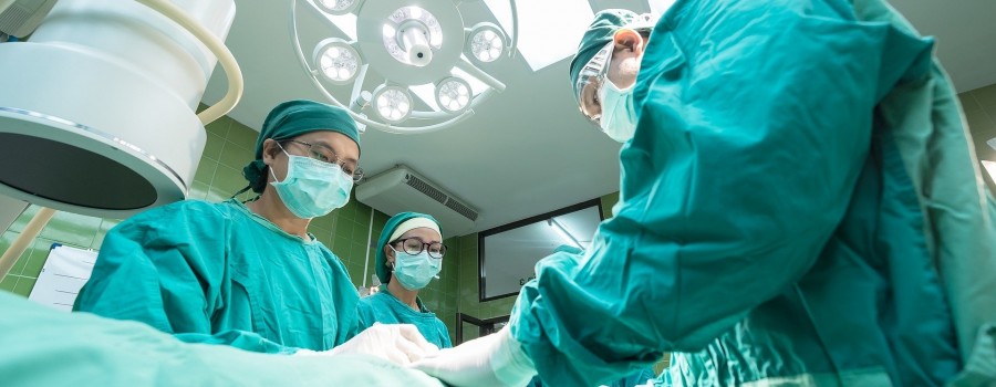 surgery-1807541_1920