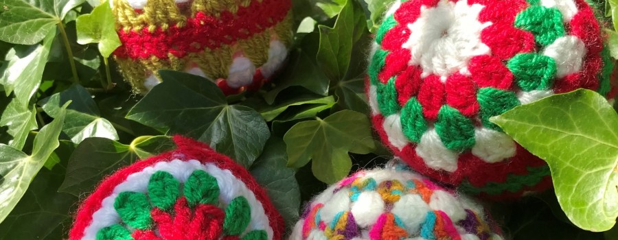 Crochet baubles