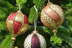 Patchwork-Baubles-2017-300x300