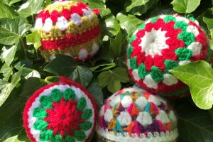 Crochet baubles